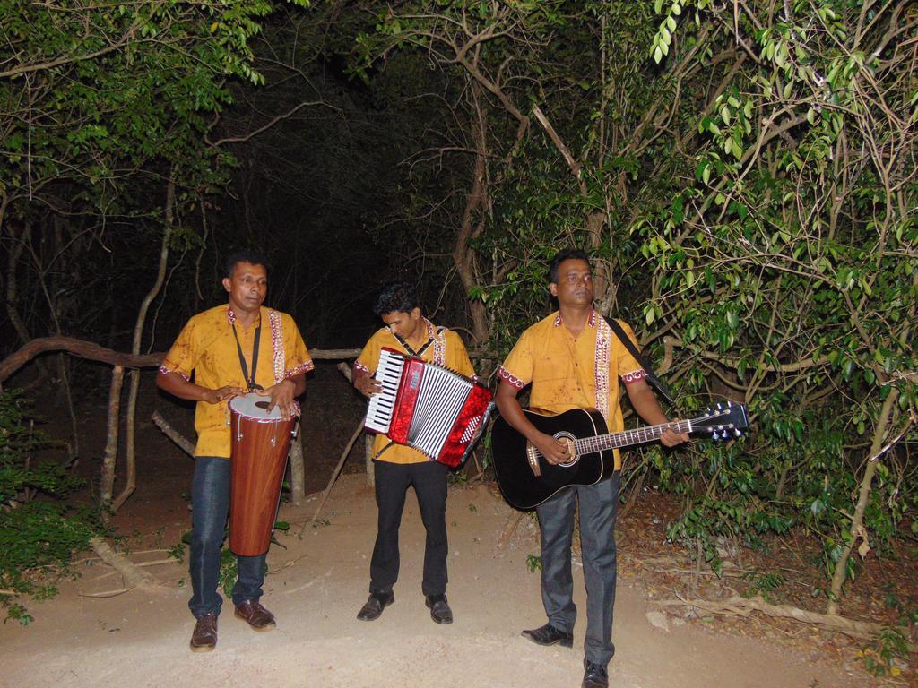 Hidden Jungle Village Wilpattu Exterior foto